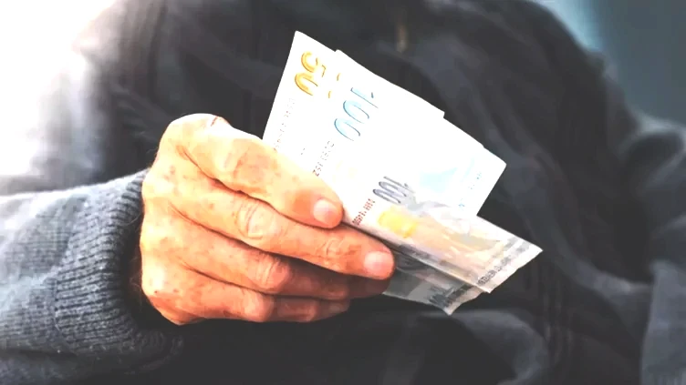 EMEKLİ ZAMMI 2026 | Emekli maaşı için hesaplar sil baştan! İşte SSK ve BAĞ-KUR’lular için yeni tablo